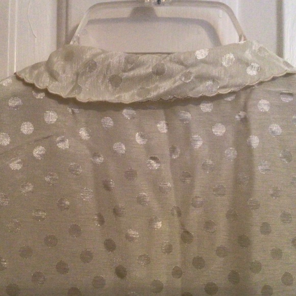 Vintage Button Top with Scalloped Collar - Picture 4 of 6